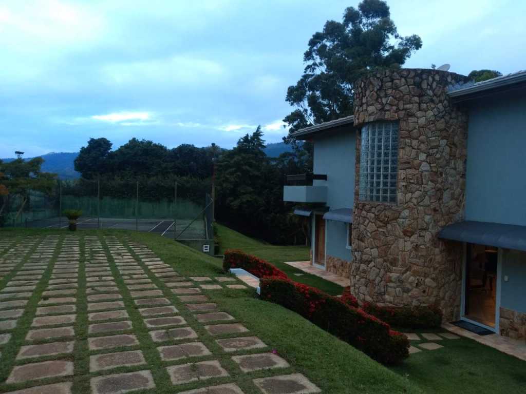 Casa campo de frente para represa