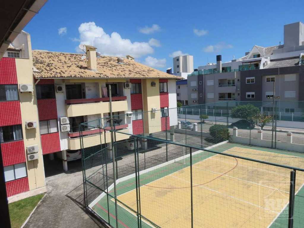 Ótimo apartamento para 5 pessoas à 30 metros da praia - HB08F