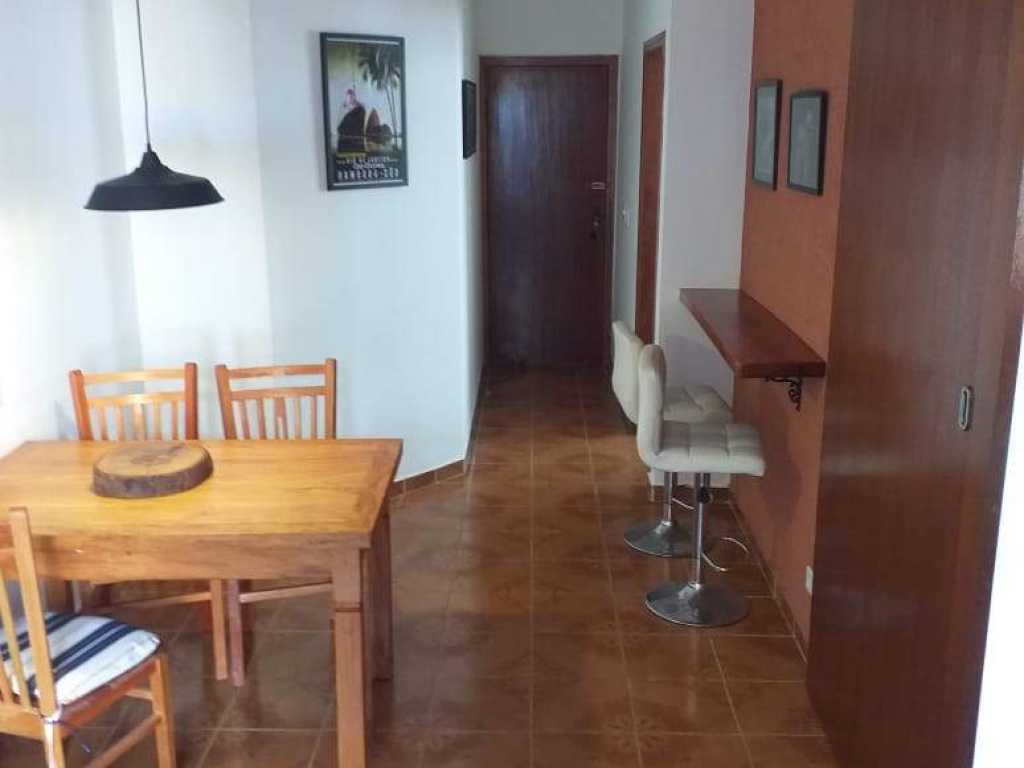 Excelente apartamento a 150 metros da praia em Perequê Açu