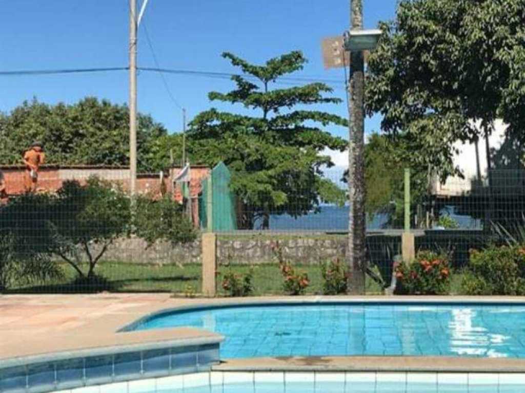 Casa  4 quartos em condomínio beira mar