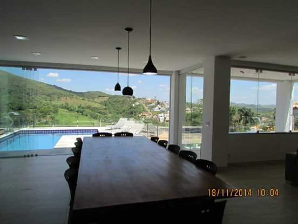 Excellent House for Rent in Escarpas do Lago for up to 20 people (CONTACT VIA WHATSAAP)