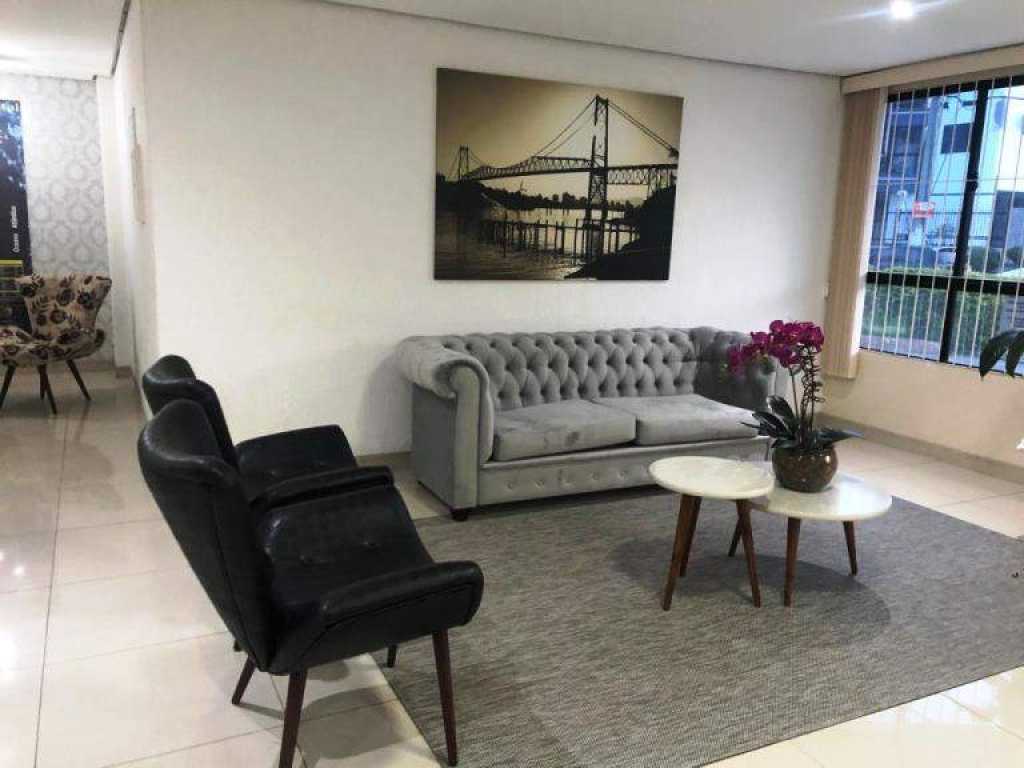 APARTAMENTO A 50 METROS DA PRAIA EM INGLESES CENTRO!