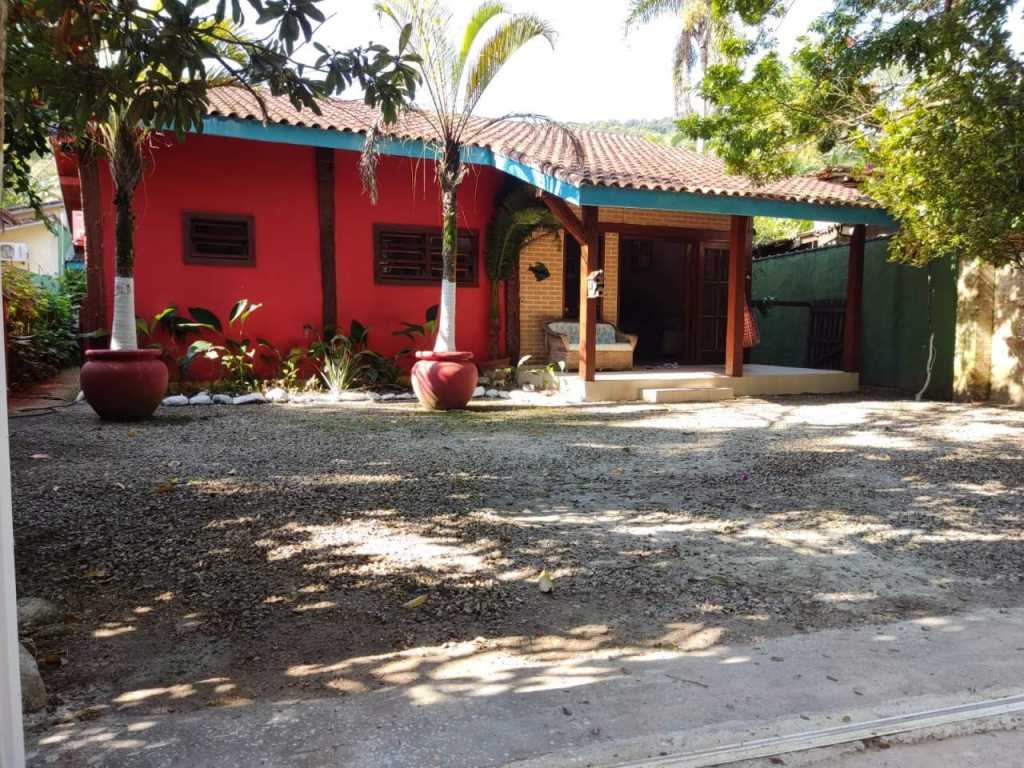 Linda casa aconchegante c/ piscina e ar condicionado em São Sebastião