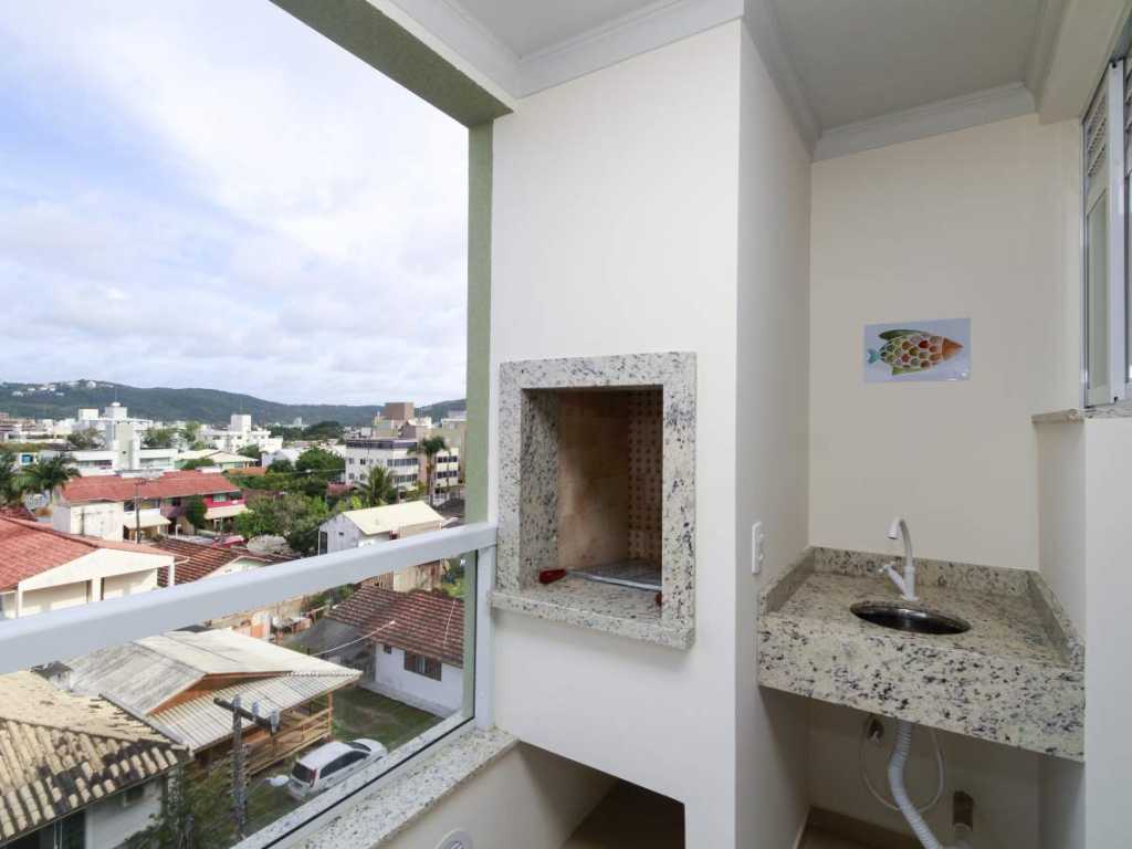 Beautiful 3 Bedroom Apartment for Rent in Praia de Bombas