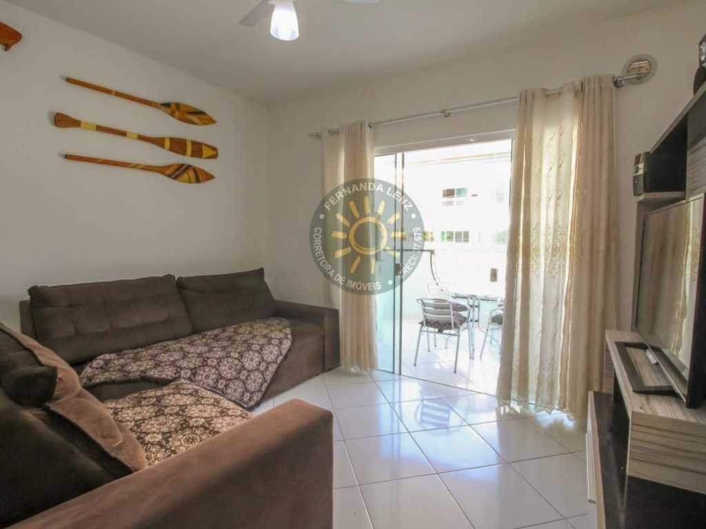 Apartamento lateral com linda vista do mar, localizado a 20 metros da praia de Quatro Ilhas em Bombinhas - Exclusivo.