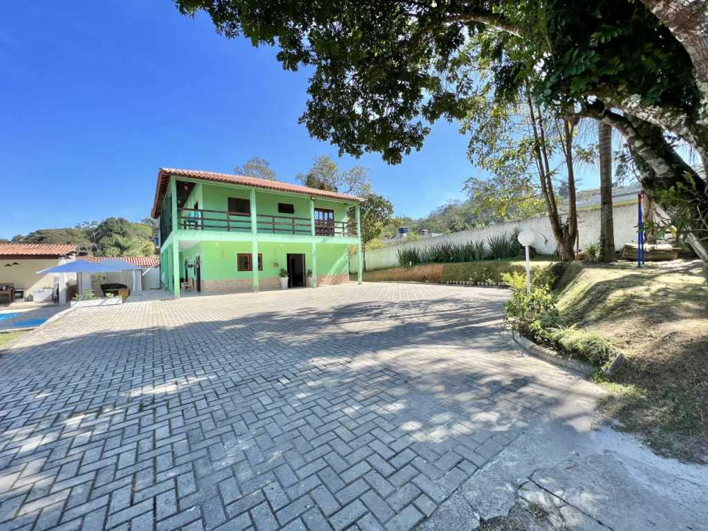 Linda casa de campo agradável e funcional para alugar em Santa Isabel!!