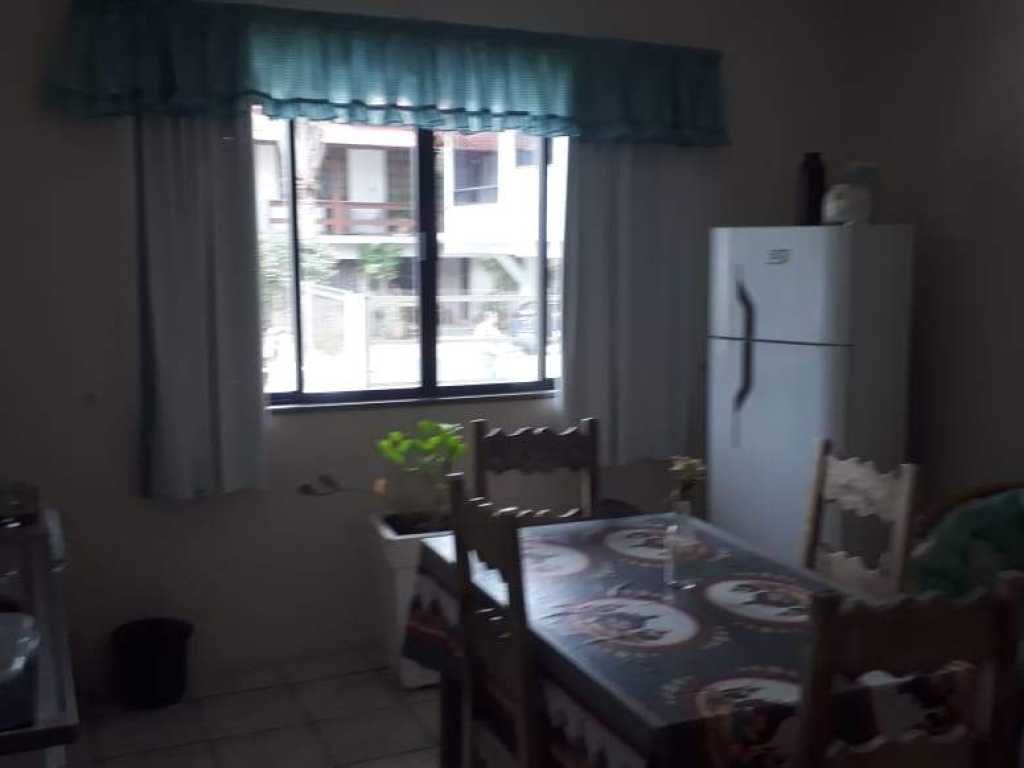 apartamento de 1  quarto a 100m da praia ingleses