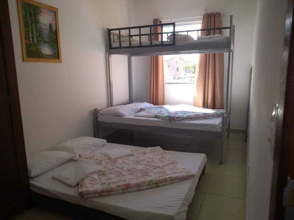 Apartamento de 2 Quartos Perto de Penedo