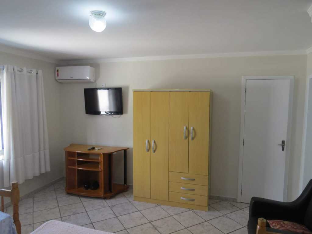 KITINETE COD 42 - FOR 4 PEOPLE-RESIDENTIAL JOEL - CENTER - BALNEÁRIO CAMBORIÚ / SC