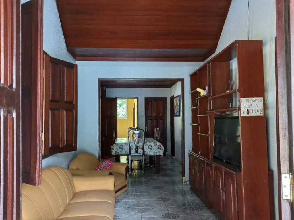 Casa com piscina confortável