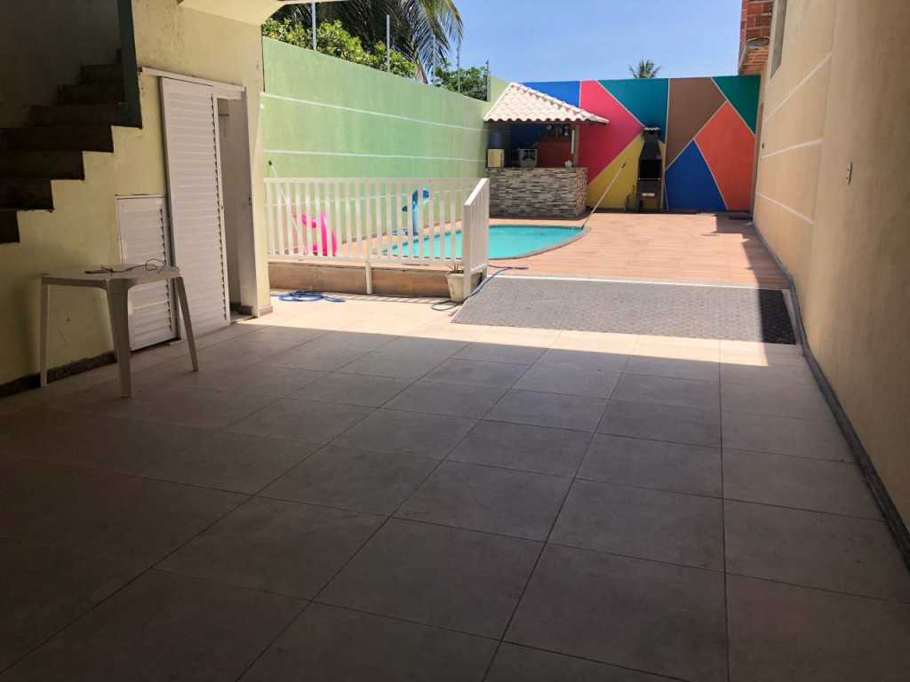 Casa com piscina próximo à praia e orla por do sol