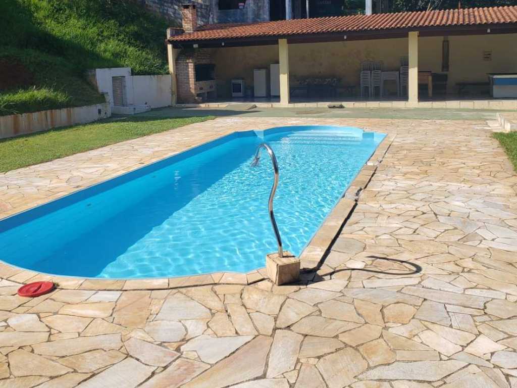 MARAVILHOSO SITIO COM PISCINA E CAMPO DE FUTEBOL NO CENTRO DE MAIRIPORÃ