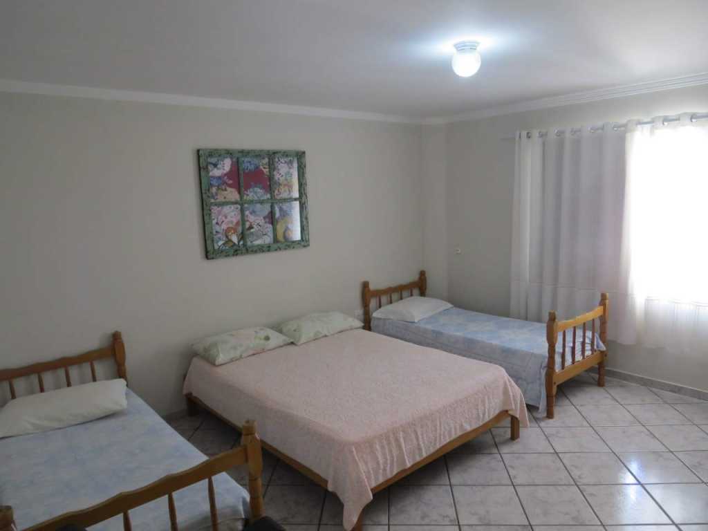 KITINETE COD 42 - PARA 4 PERSONAS RESIDENCIALES JOEL - CENTRO - BALNEÁRIO CAMBORIÚ / SC