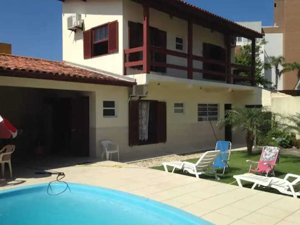 Casa com piscina para 10 pessoas Ingleses / santinho