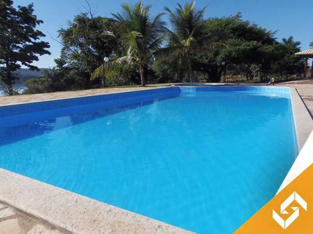 LINDA CHÁCARA C/ 3 QUARTOS SENDO 2 SUÍTES E PISCINA COM AQUECIMENTO SOLAR.