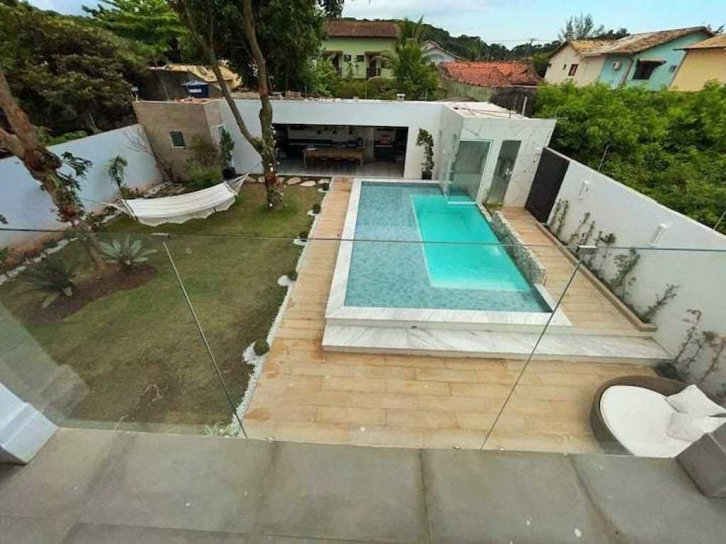 Linda e moderna casa de praia em Rio das Ostras