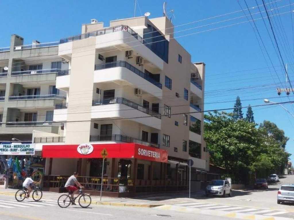 Apartamento sobre a Avenida