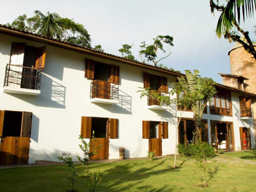 Camburi Inn | 10 Suites with air conditioning | Pool | Charming house