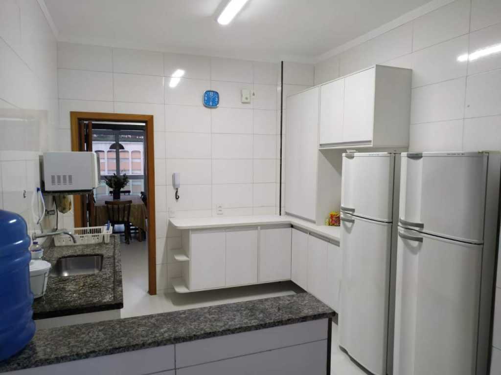 EXCELENTE APARTAMENTO A 30 METROS DA PRAIA