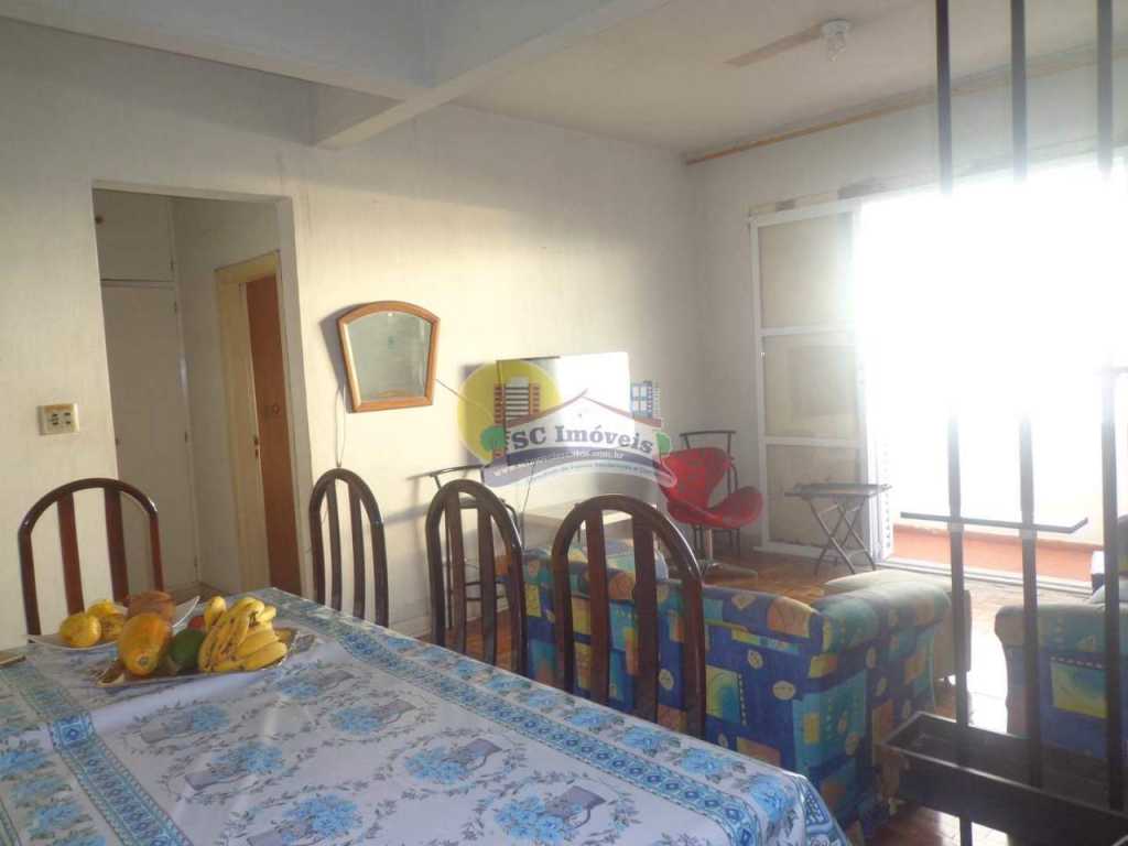 Apartamento com 2 dorms, Embaré