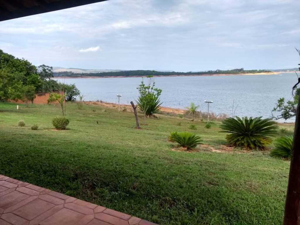 Rancho de Marina no Lago de Furnas com piscina, próximo aos principais pontos turísticos de Capitólio