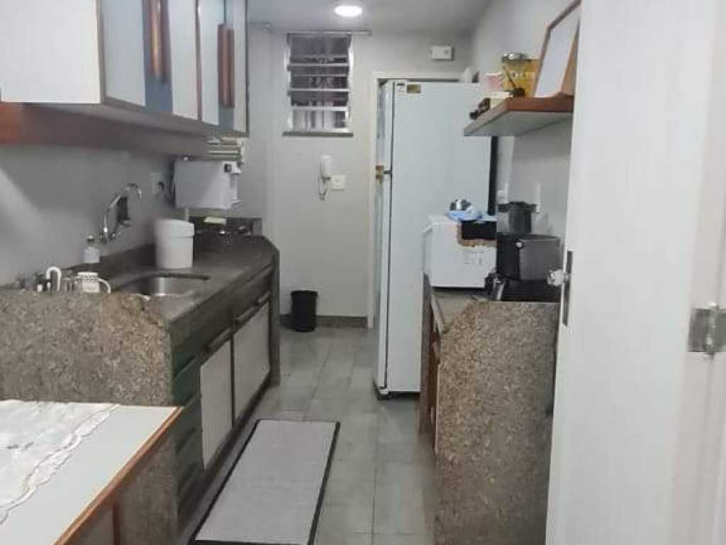 Apartamento de 3 quartos, sendo uma suíte frente mar em Copacabana Rio de Janeiro RJ