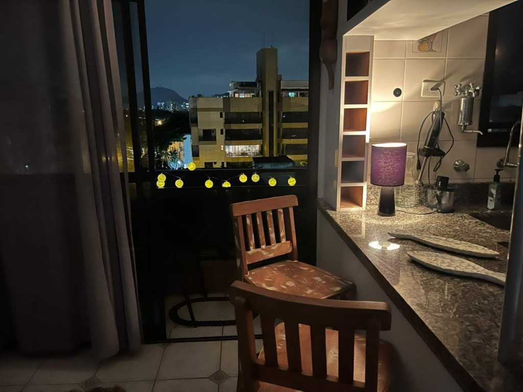 Lindo apartamento próximo a praia bem decorado e com móveis novos vista parcial do mar