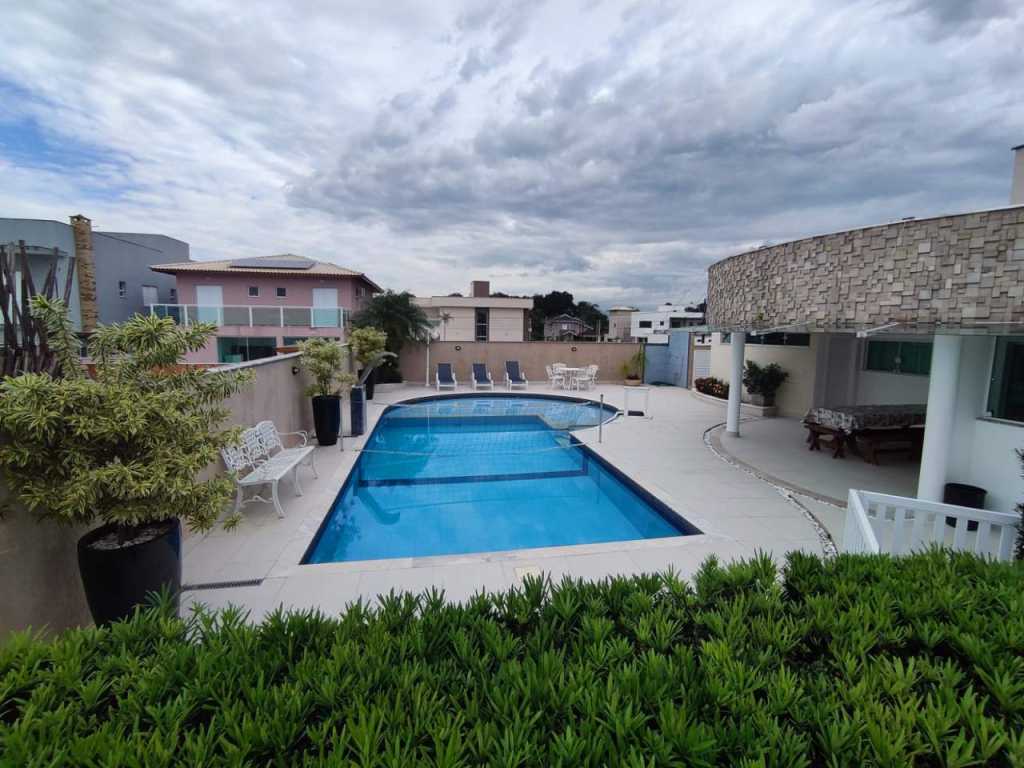 LINDA CASA COM PISCINA CONDOMÍNIO BOUGAINVILLE IV