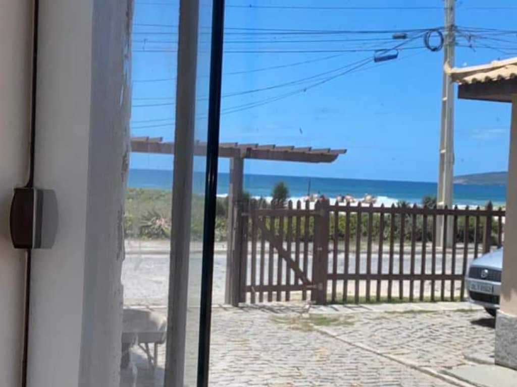 Casa de frente para a Praia do Foguete, Cabo Frio RJ