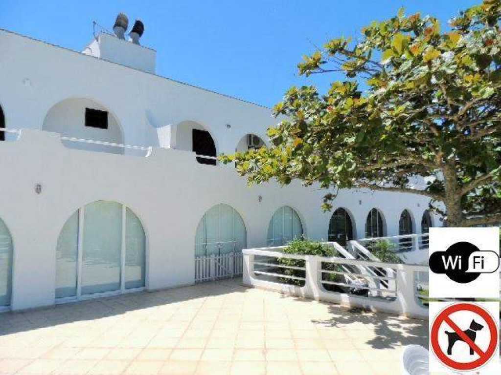 Casa Frente Mar, Bombinhas / SC, Canto Grande neighborhood, 4 bedrooms, 2 suites, 3 bathrooms, 2 garages, furnished, total area.