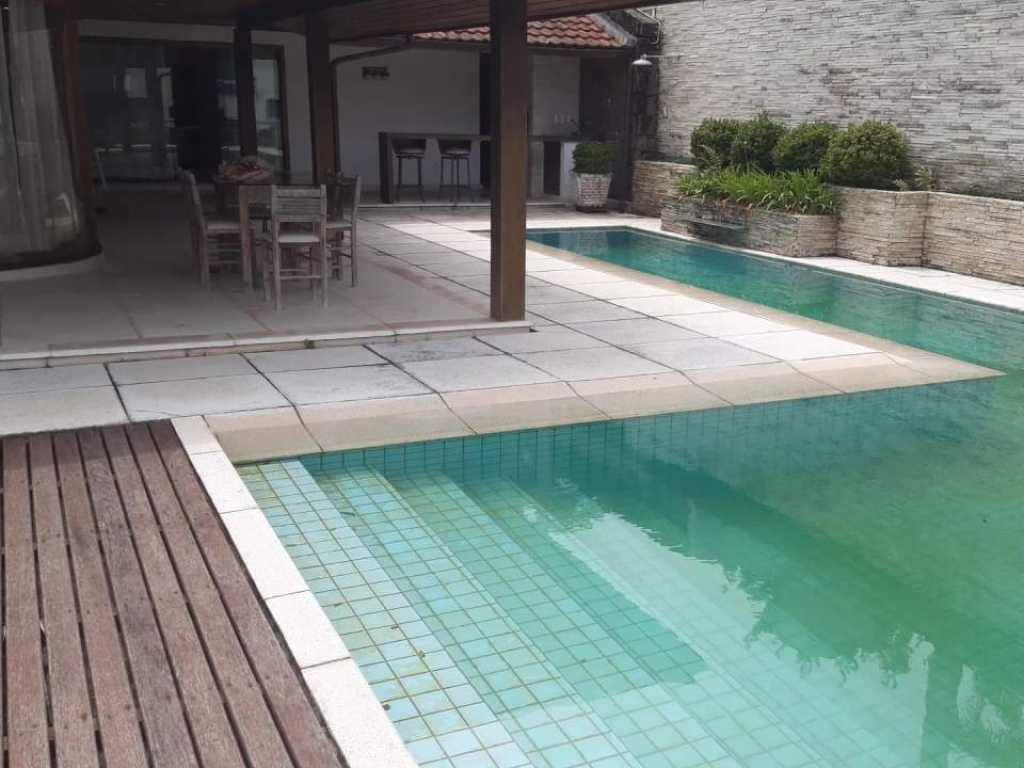 optima  casa em canasvieira com piscina privativa a 150m do mar