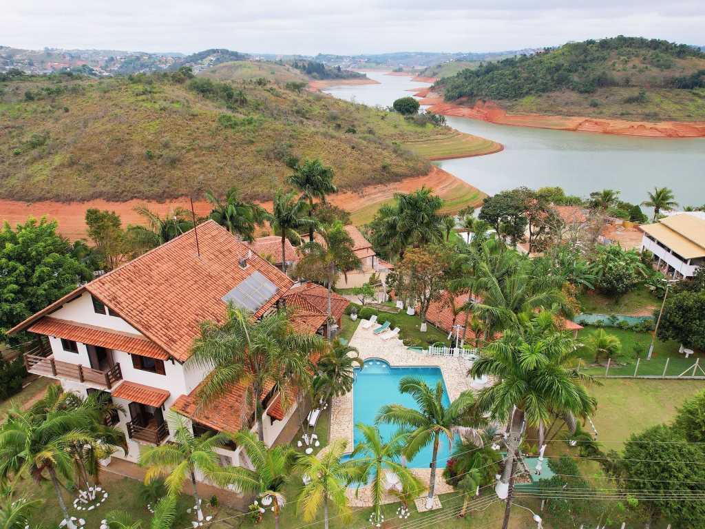 Casa Alto Padrão em Condomínio Igaratá | Piscina e Campo de Futebol