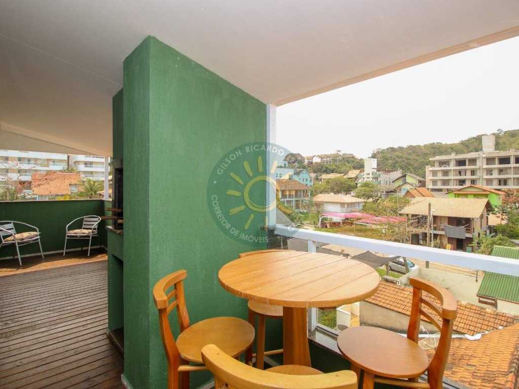 Apartamento com vista para 5 pessoas na praia de Quatro Ilhas - Bombinhas.