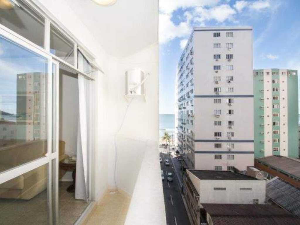 APARTAMENTO EM BALNEARIO CAMBORIU 50 METROS DA PRAIA