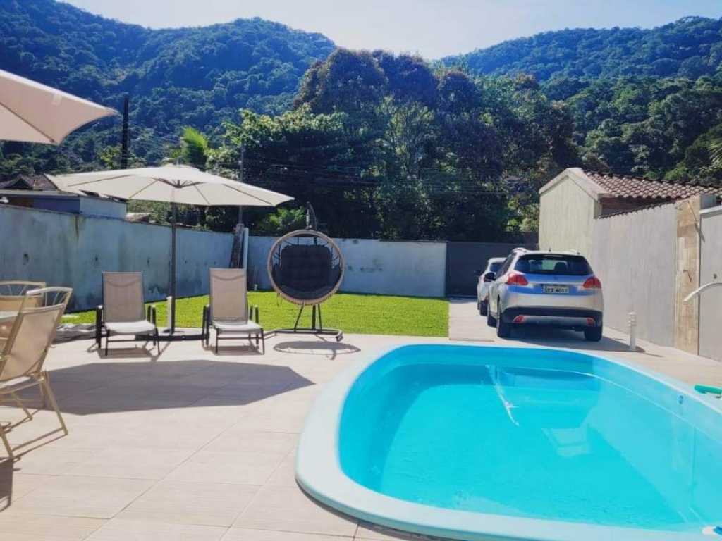 Casa condomínio fechado com piscina