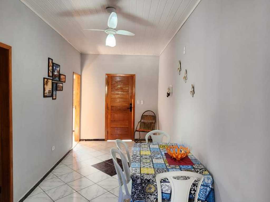 Casa Abade - 4 Quartos c/ Ar - Excelente Localização - Centro