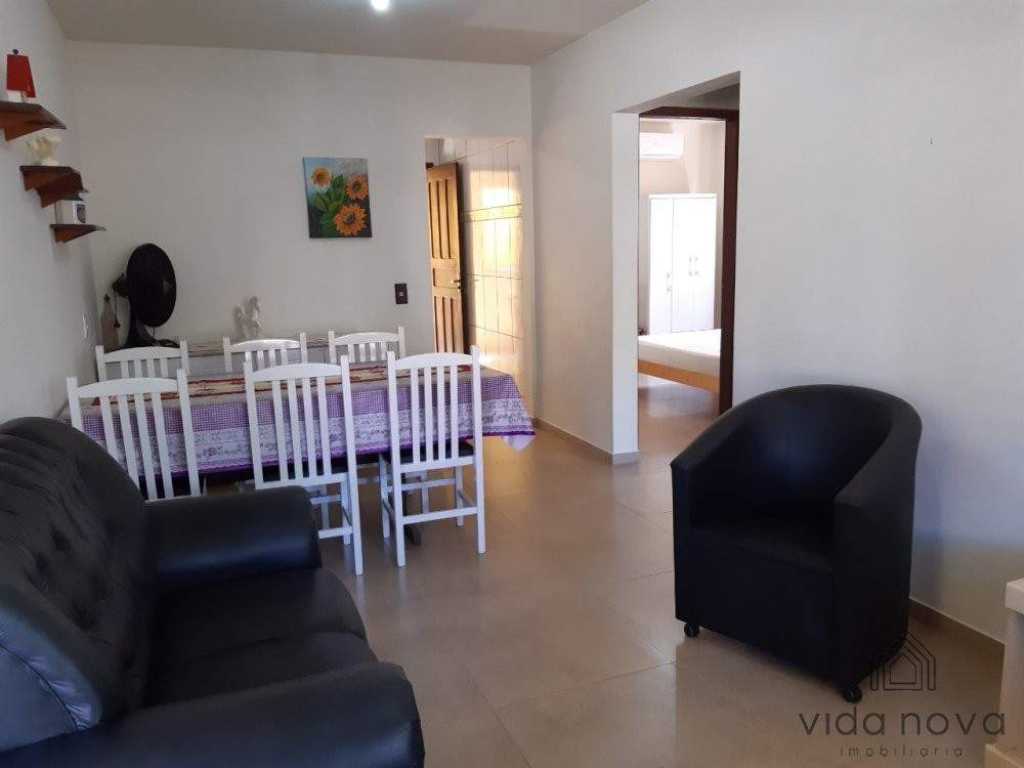 APARTAMENTO TÉRREO CANTO GRANDE