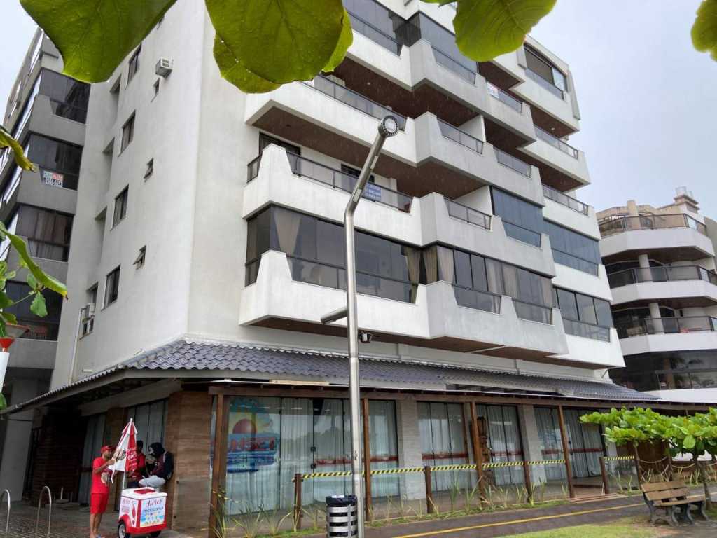 Apartamento 3 quartos com ar - Meia Praia