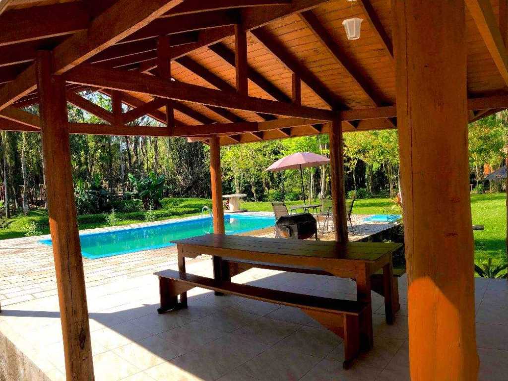 Chácara Porto Bello - Casa com piscina em Morretes