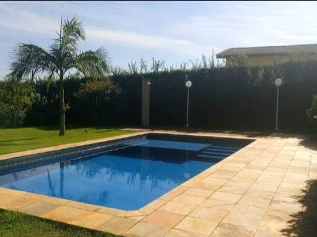 Linda casa com Piscina próximo a Sao Paulo/Atibaia (Wi-Fi grátis)