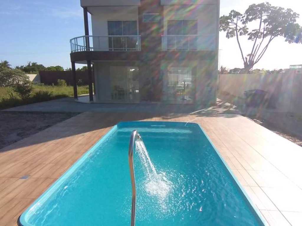 Casa com piscina, proximo as principais praias da região