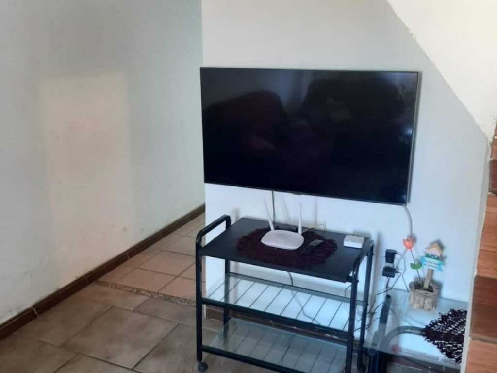 CASA EM ANGRA 3 ANDARES 3 QUARTOS PARA 8 PESSOAS 350,00 reais