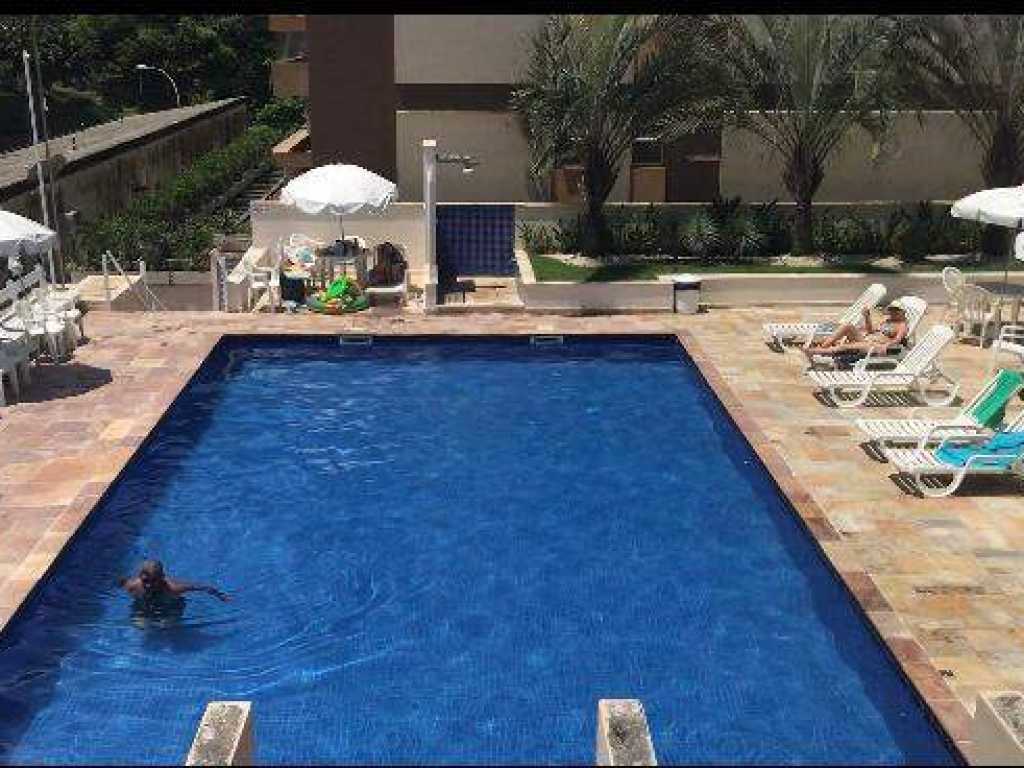 FERIAS E CARNAVAL - Excelente apartamento com 3 suítes, pé na areia, piscina, churrasqueira, ótima localização em Guarujá - SP!!!