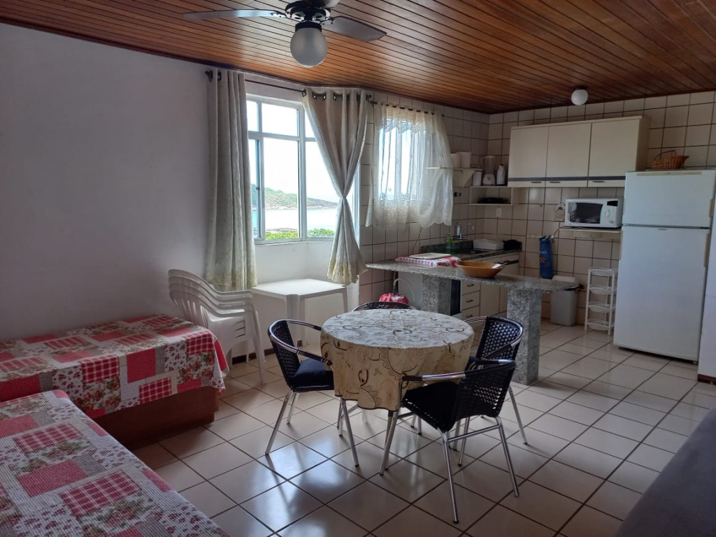 Apartamento confortável e seguro com vista do mar em Praia de Setiba.