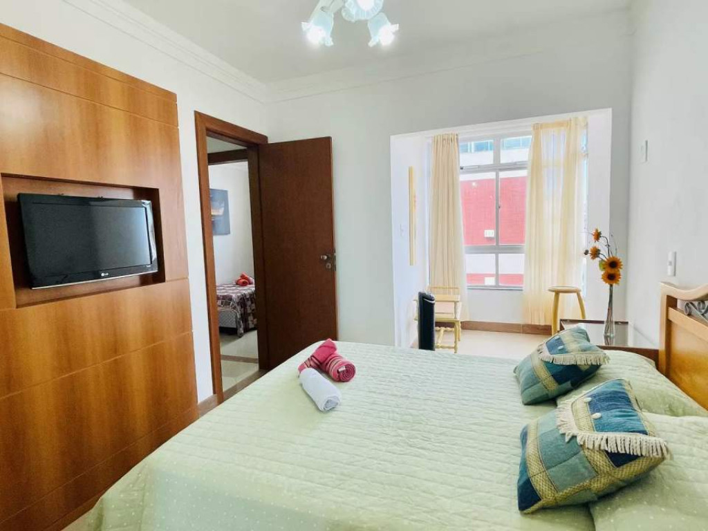 Apartamento Moderno e Chic com 2 quartos a 250 mts da Praia