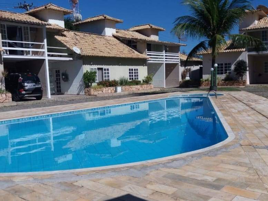 Casa em condomínio em Geribá/ Manguinhos.