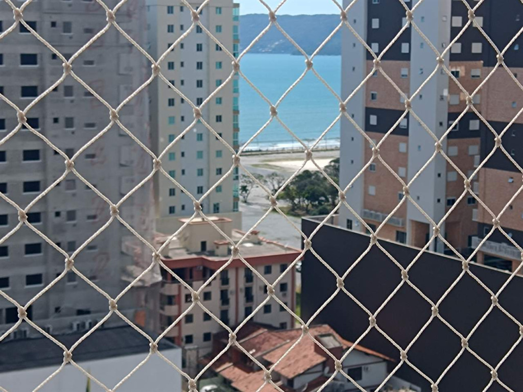 APARTAMENTO  PARA ALUGUEL DE  TEMPORADA EM MEIA PRAIA  QUADRA MAR / ITAPEMA S.C