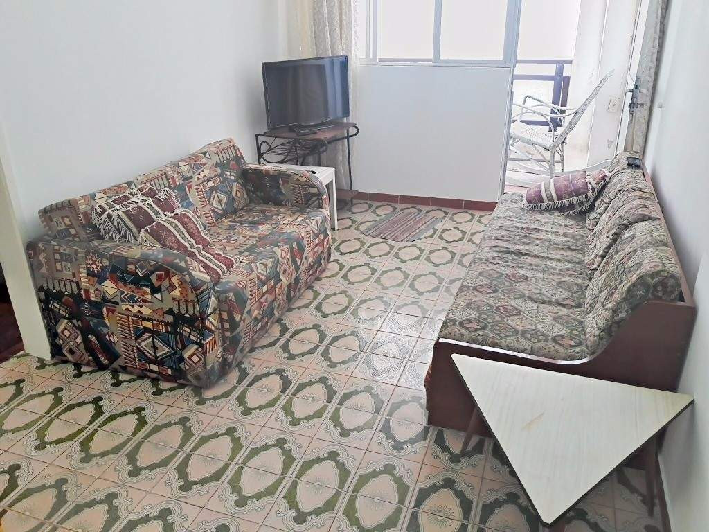 Prédio frente mar apartamento lateral 1 dormitório Balneário Camboriú