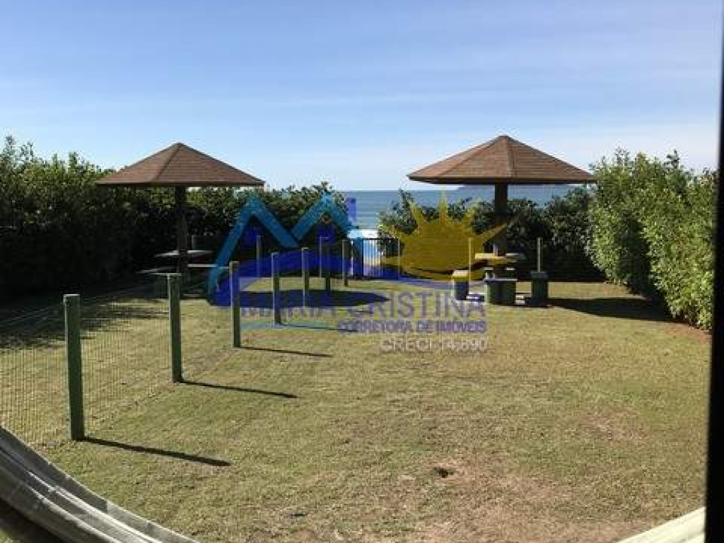 SOBRADO GEMINADO À BEIRA-MAR NA PRAIA DE MARISCAL