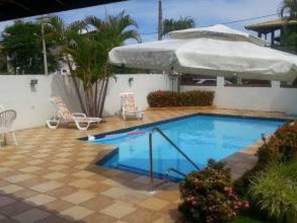 Temporada Guarajuba - Casa 4 quartos com piscina a 100 metros do mar